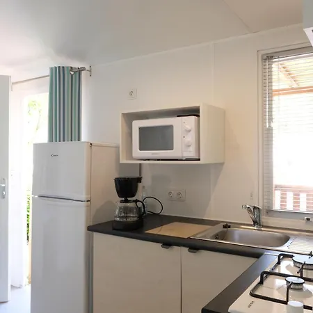 Happy Camp Mobile Homes In Camping Senia Cala Canyelles Lloret de Mar Zewnętrze zdjęcie