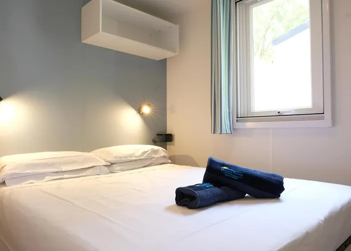 Happy Camp mobile homes in Camping Sènia Cala Canyelles