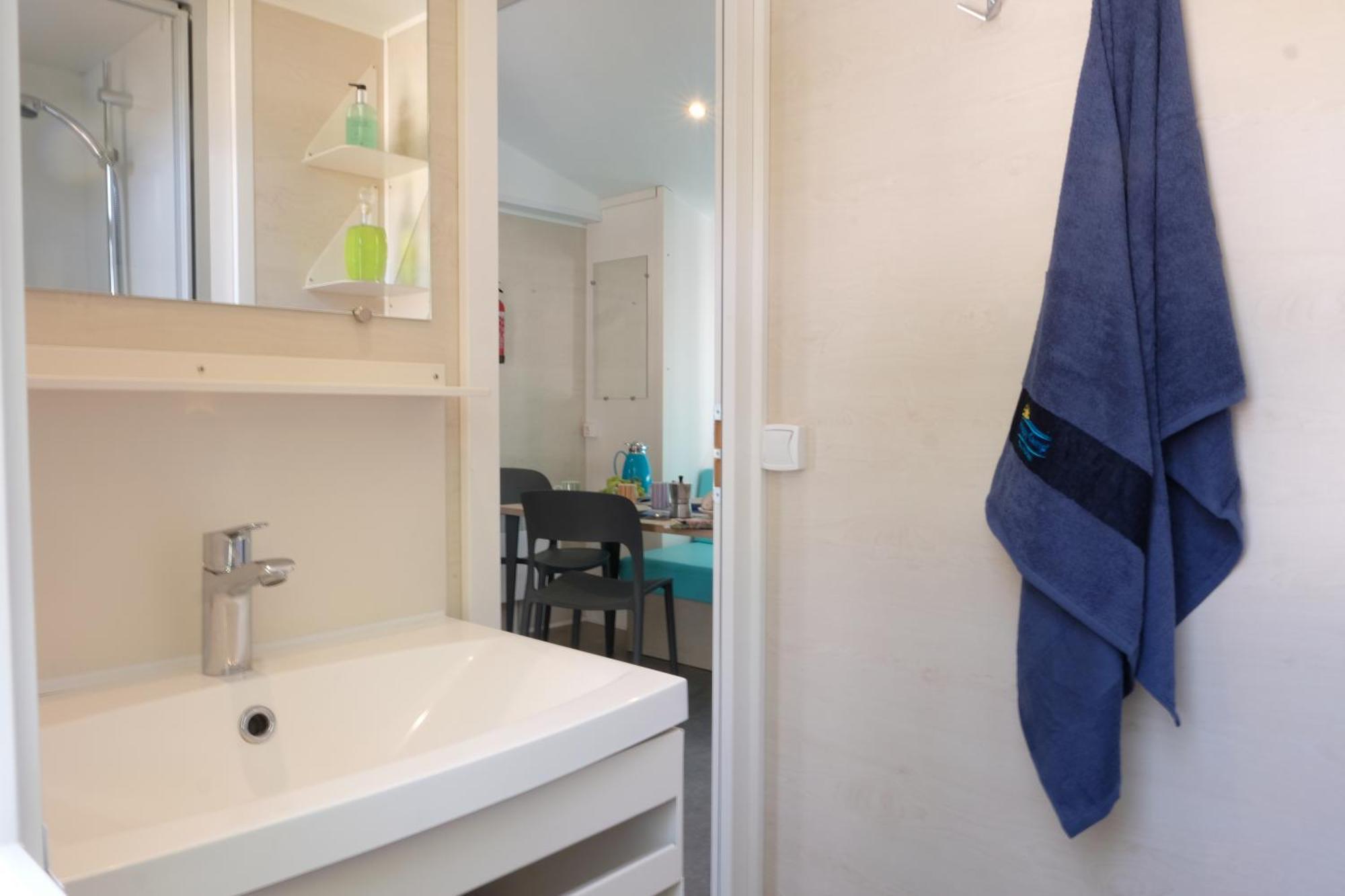 Happy Camp Mobile Homes In Sènia Cala Canyelles *