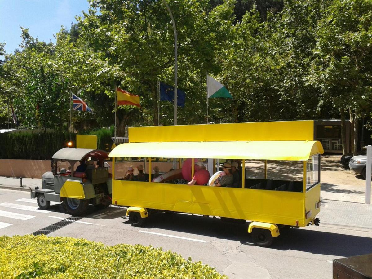 Happy Camp Mobile Homes In Sènia Cala Canyelles Camping *